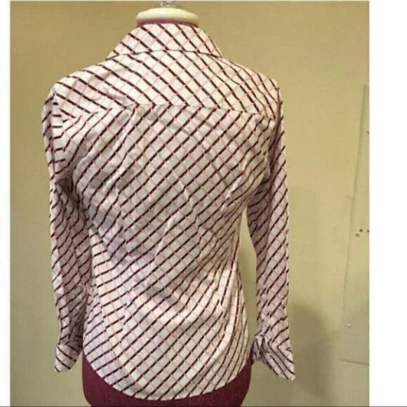 Talbots Petites Top sz 4p Career Wrinkle Resistant - Picture 7 of 8